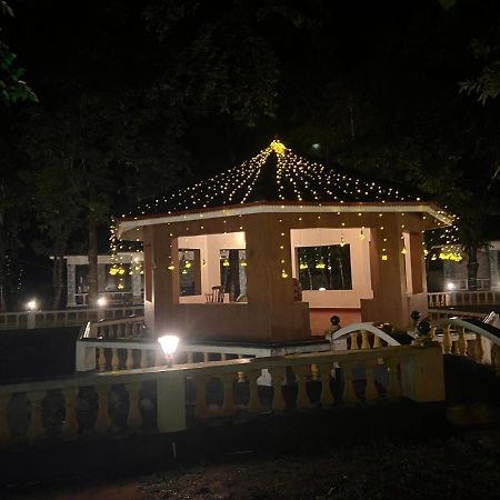 Surya Eco And Wedding Resort Thrissur Ngoại thất bức ảnh