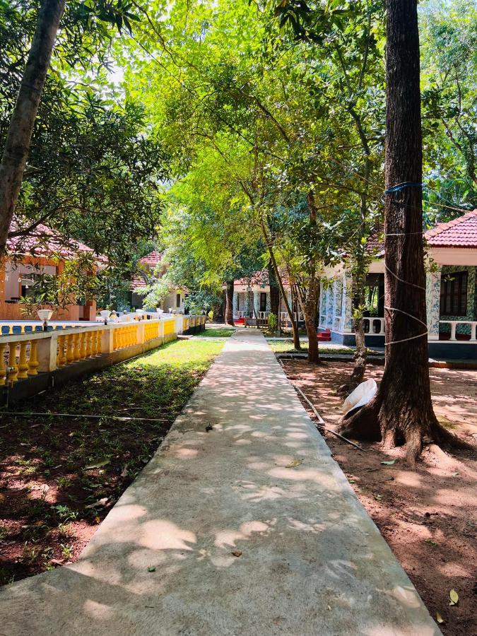 Surya Eco And Wedding Resort Thrissur Ngoại thất bức ảnh